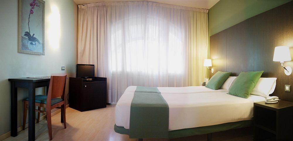Oriente Atiram Hotel Barcelona Szoba fotó